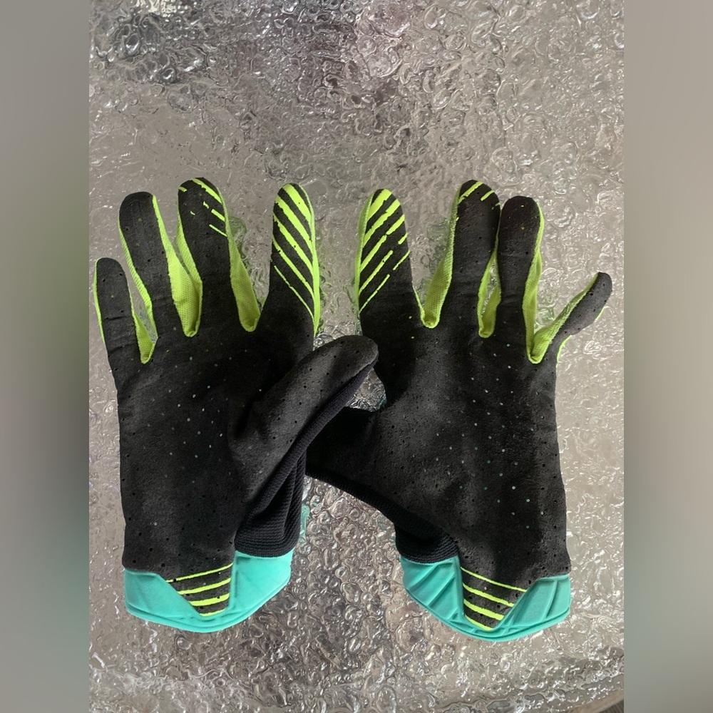 Fox Racing Motorcycle Gloves Bundle - Picture 7 of 8